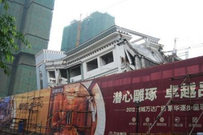 香港政府将收回援建四川遭拆除中学200万拨款