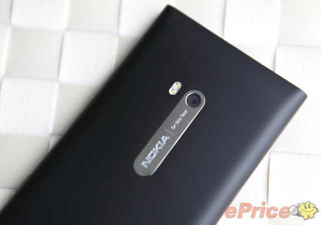 诺基亚 Lumia 900 香港售价约3940元