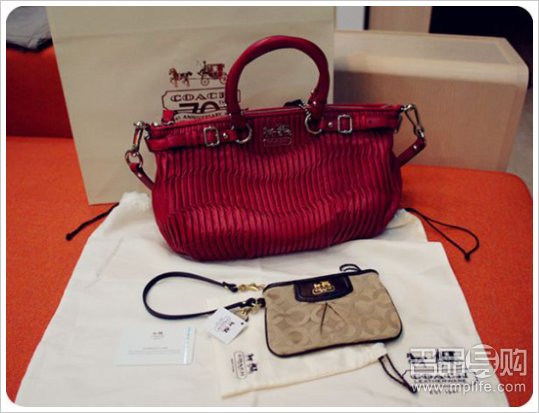 香港收LV COACH包周大福钻戒