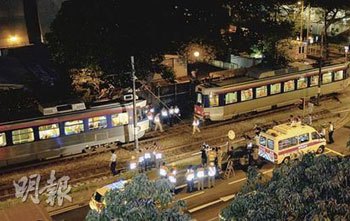 香港轻铁追尾致28人受伤 调查指因司机“不小心”