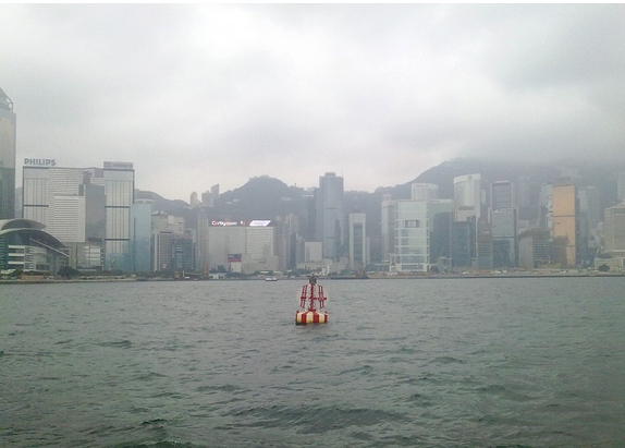 “泰利”19日傍晚逼近香港 天文台发3号强风信号