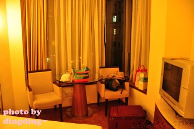 香港自由行 豪雅、tiffany、coach、周生生、雷朋等