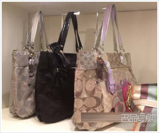 香港购物遇到COACH特价款包CHANEL化妆品