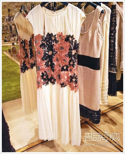 Tory Burch动物元素单品袭港