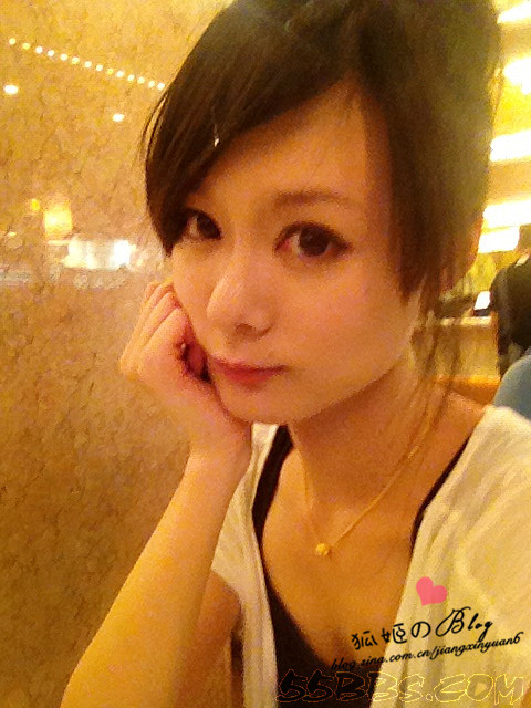 香港购物及美食 prada、卡地亚及化妆品等等