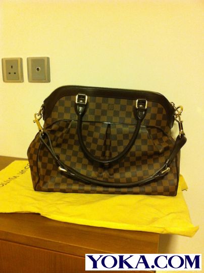 香港购物 低调晒大牌包包 Prada LV Gucci