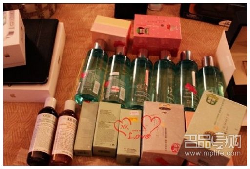 香港采购数只COACH周大福钻戒