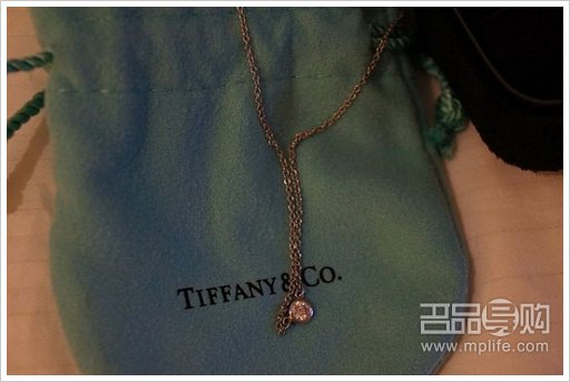 情侣香港采购Tiffany钻戒COACH包