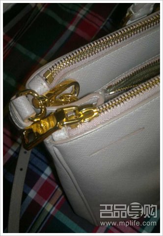 香港血拼收PRADA巴宝莉3件2万多