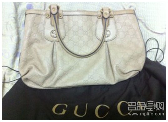 香港六福1克拉钻戒金饰GUCCI包