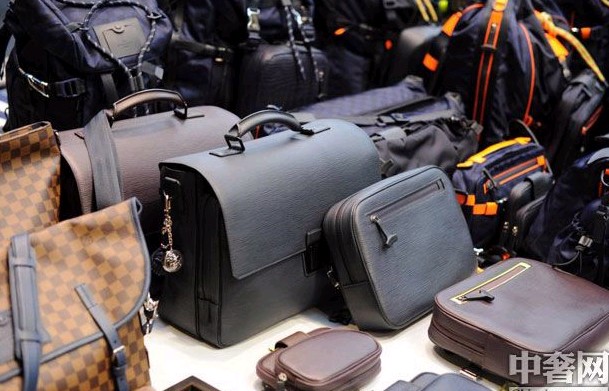 路易威登2013春夏包袋配饰新品谍照