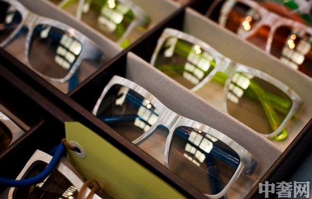 路易威登2013春夏包袋配饰新品谍照