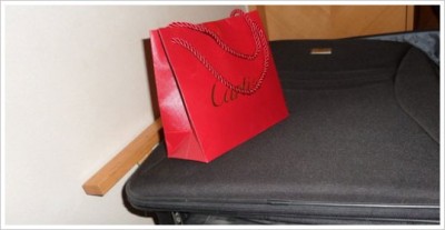 香港大牌地败MIUMIU等近20件