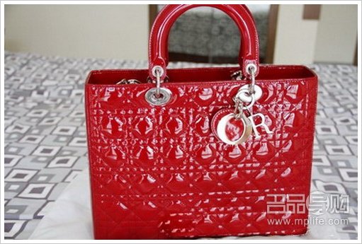 香奈儿配饰活出25岁女人本色