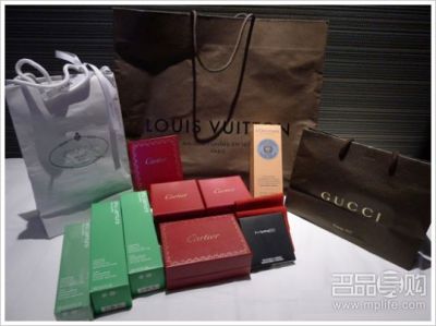 香港购物万元收LV 2千港币败2个COACH