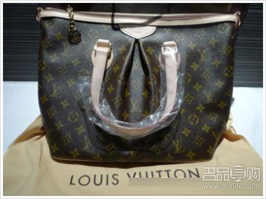 香港购物万元收LV 2千港币败2个COACH