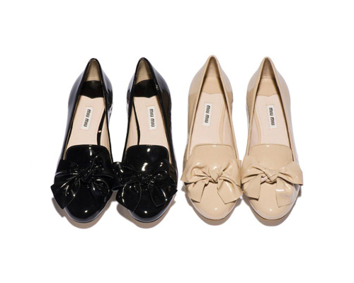 优雅与少女味兼备 MIU MIU 秋冬平底鞋被追捧