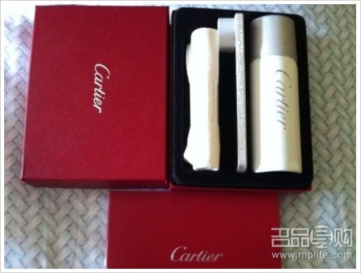 香港购物买大牌涨价前入PRADA碟4包