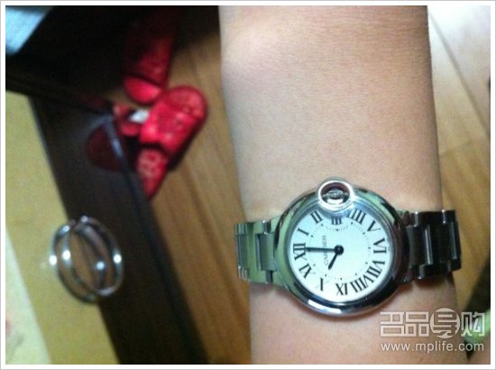 香港购物买大牌涨价前入PRADA碟4包