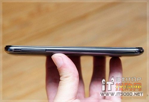 智能机全面崩盘 iPhone4最低仅售2699元