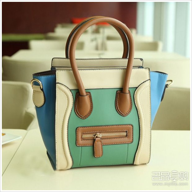 香港购物：蜜月必败婚包 清新淑女范