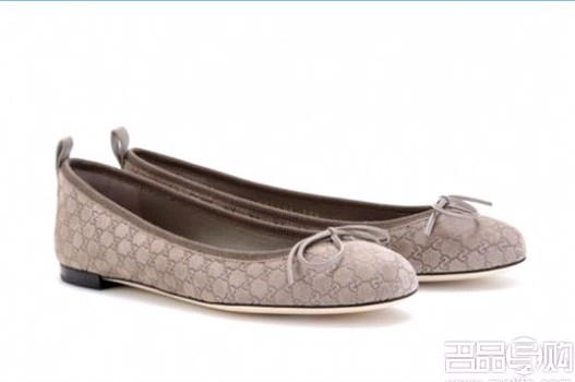 香港购物：精选20双平底鞋 优雅与舒适