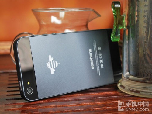 Made in China 全球首款四核iPhone 5