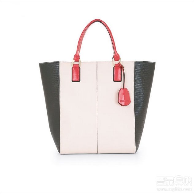 香港购物：秋冬新款BCBG建筑美学抵港