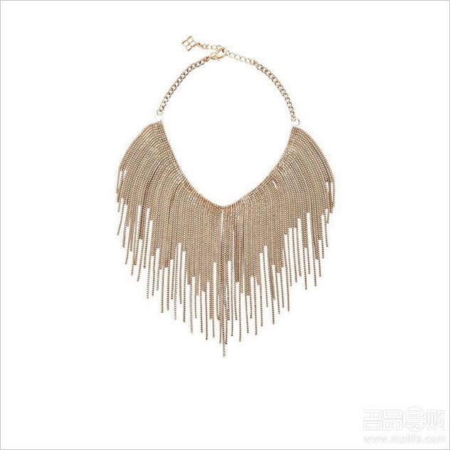 香港购物：秋冬新款BCBG建筑美学抵港