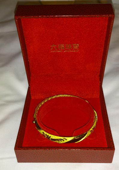 香港购物之旅 败宝格丽+六福+DIOR+BAPE等