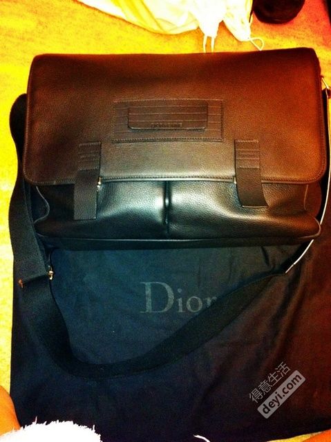 暴走香港血拼 败LV 、Dior、Burberry 、Miumiu、AX等等