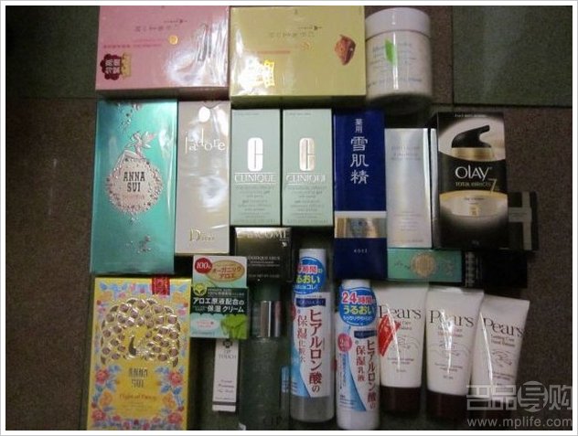 香港游PINKBOX等金饰败9件！