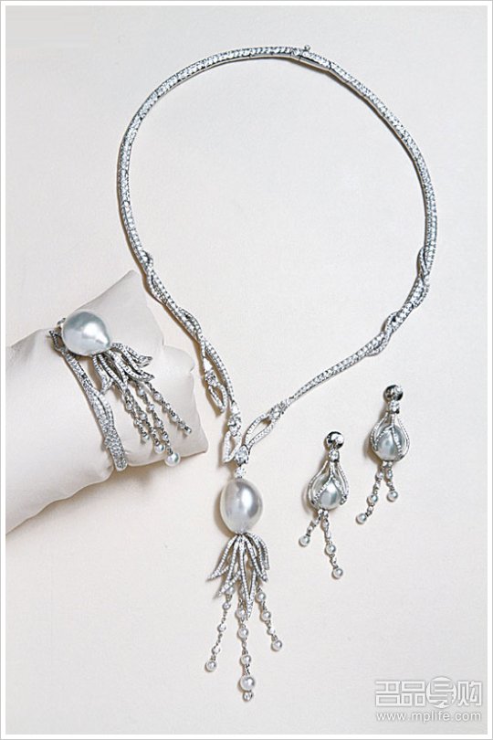 MIKIMOTO120周年纪念珠宝预览