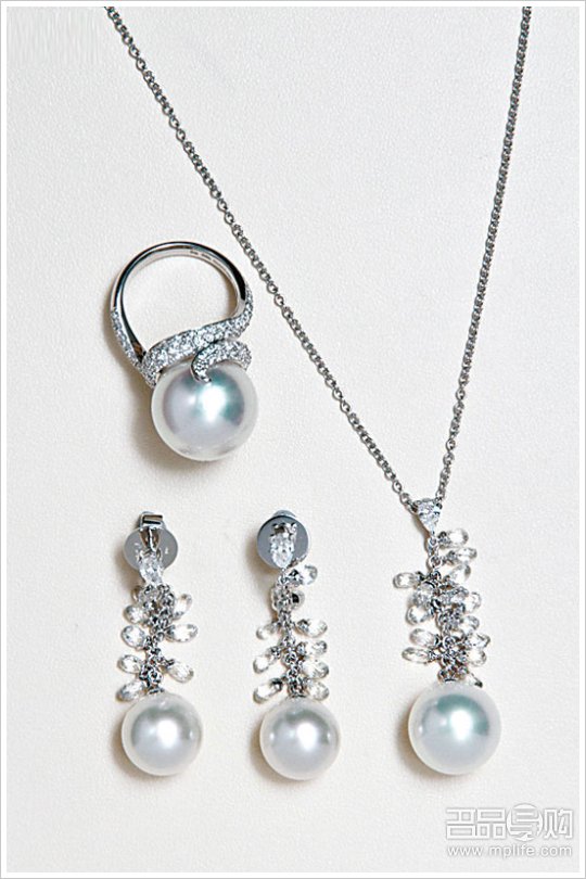 MIKIMOTO120周年纪念珠宝预览