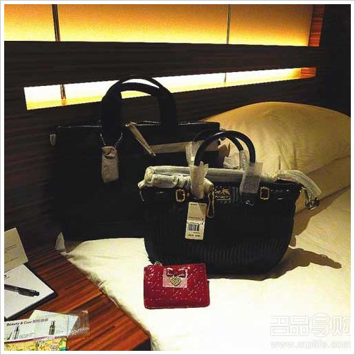 香港采购几万TIFFANY COACH