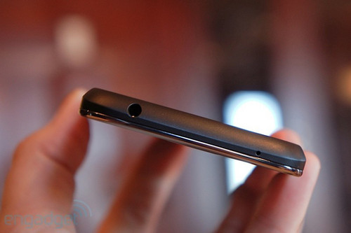 小米2杀手 四核强机Nexus 4真机抢先赏