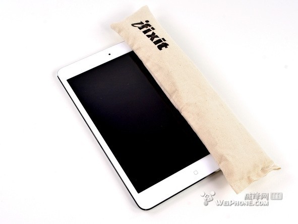 iPad mini完全拆解 512MB RAM 上