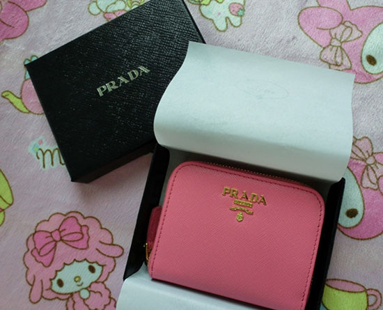 香港购物 收巴黎世家玫瑰红机车包+prada零钱包+TIFFANY对戒