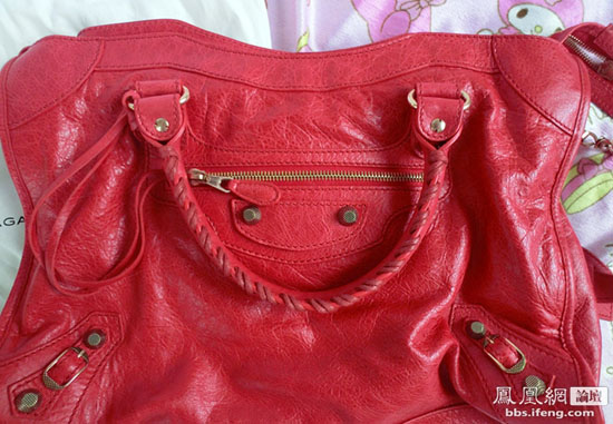 香港购物 收巴黎世家玫瑰红机车包+prada零钱包+TIFFANY对戒