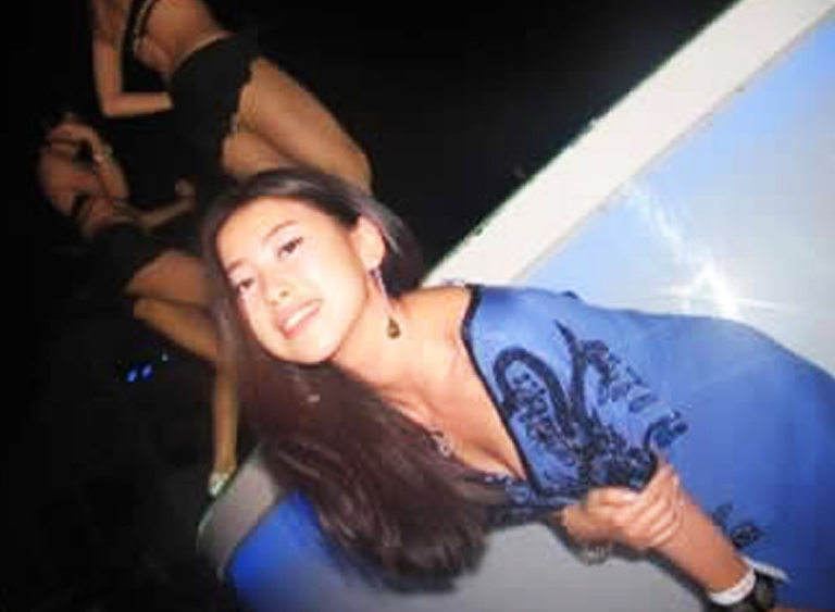 女主播朱珠内衣派对高清多图图片