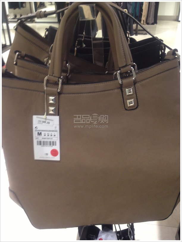 实拍香港机场ZARA新款PK内地