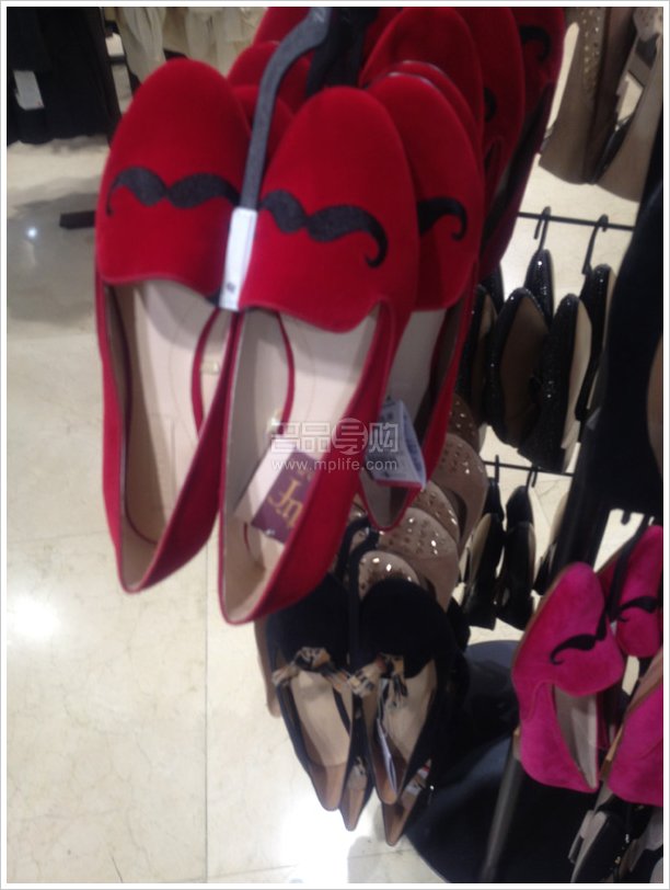 实拍香港机场ZARA新款PK内地