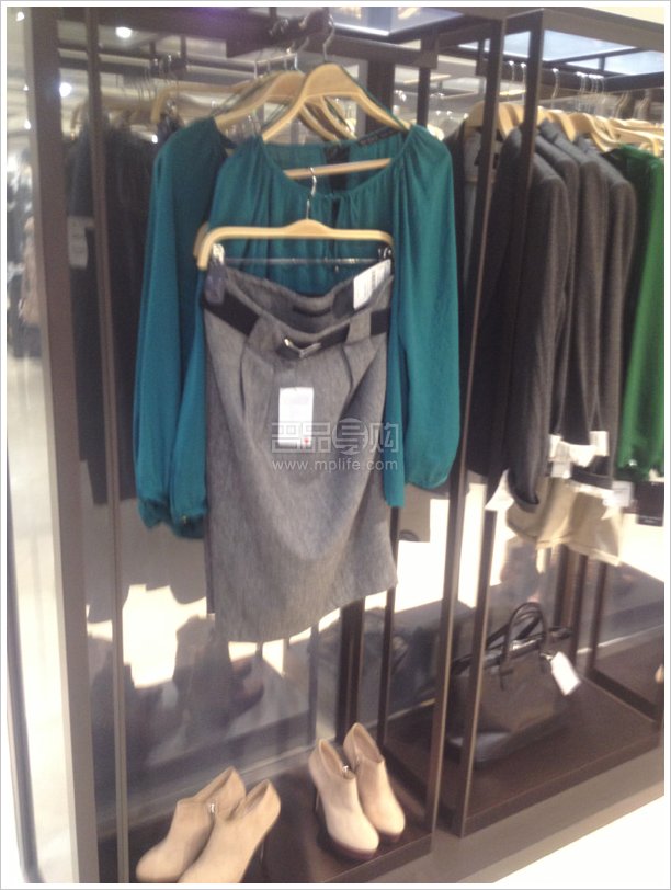 实拍香港机场ZARA新款PK内地