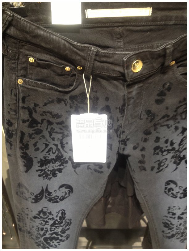 实拍香港机场ZARA新款PK内地