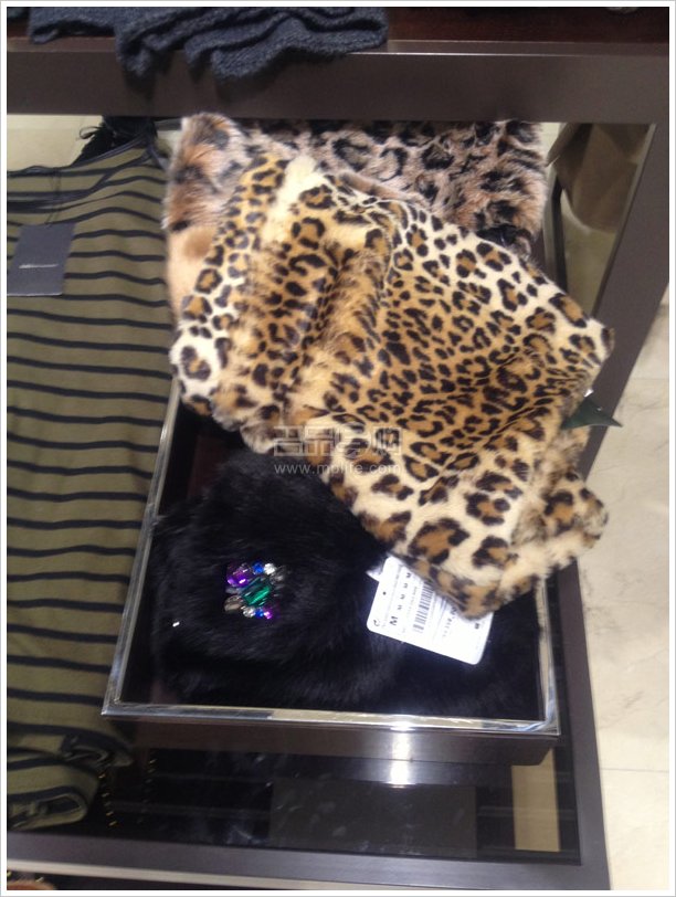 实拍香港机场ZARA新款PK内地