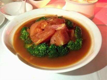 八月居 — 伴着美景尝美食