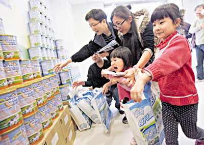 香港资讯：奶粉商揭缺货「假象」