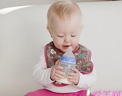 香港奶粉限购 怎样合理选择婴儿奶粉