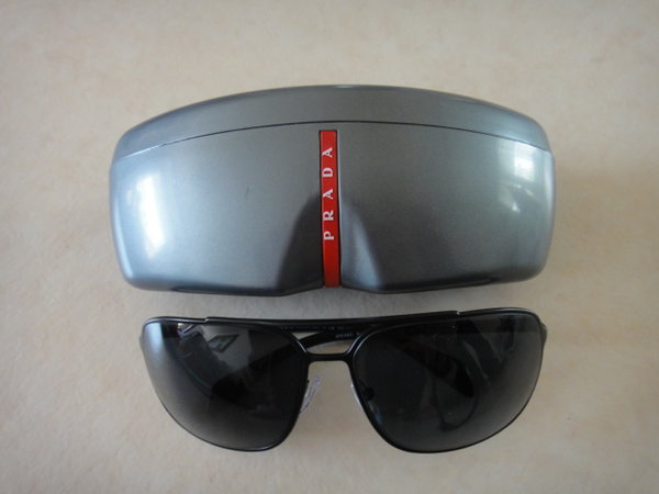 一个人香港血拼,败PRADA,CHANEL,CHLOE等