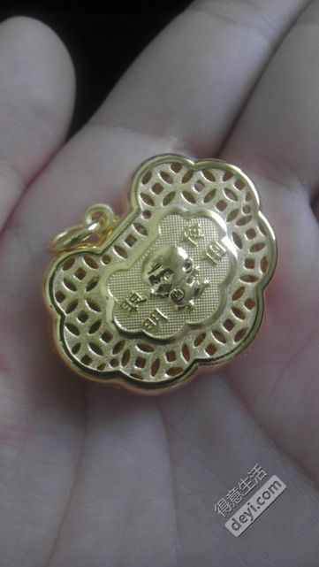 金价又跌了,香港周生生入手的金饰,亮瞎双眼啊!